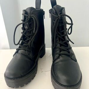 Rouge Helium Black Combat Boots
